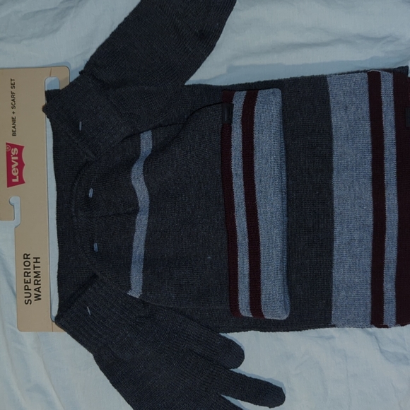 Beanie, gloves & scarf set - Picture 1 of 3